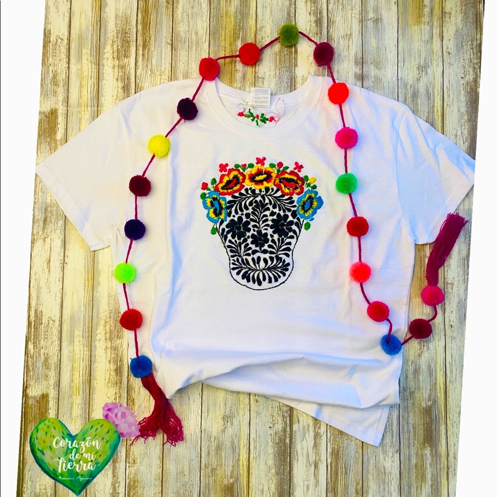 Catrina hand embroidered T-shirt